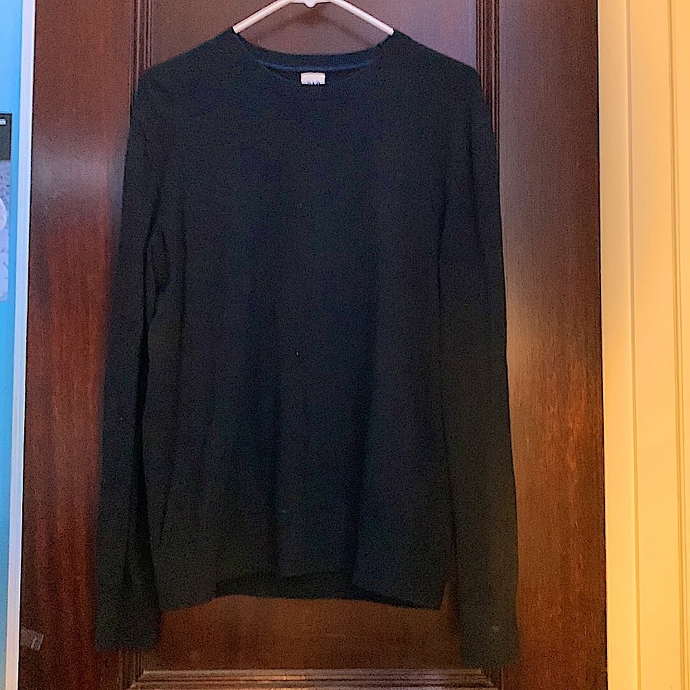GAP Black Crewneck